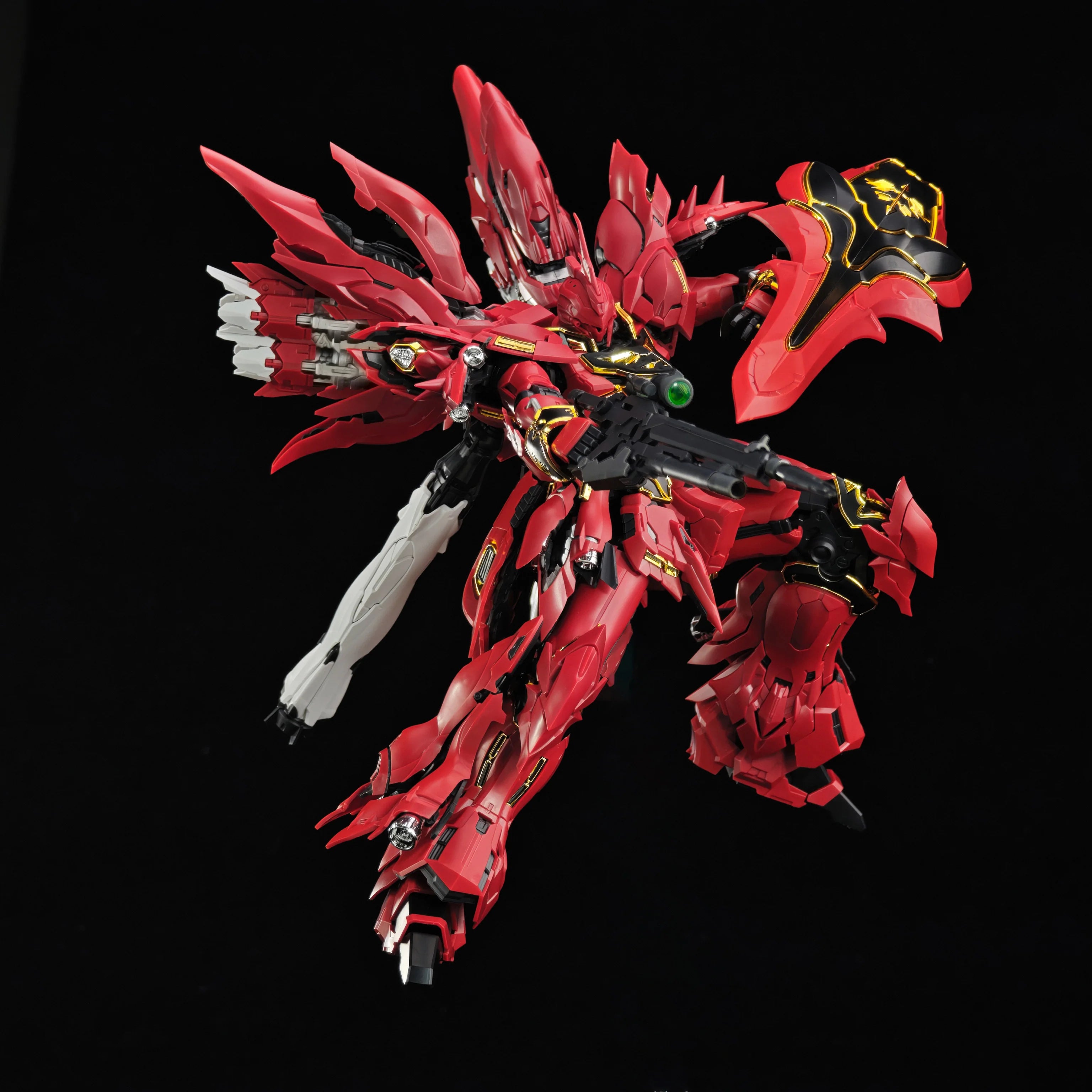 PRE-ORDER Comet Technology 1/100 MSN-06S The Red Comet Model Kit
