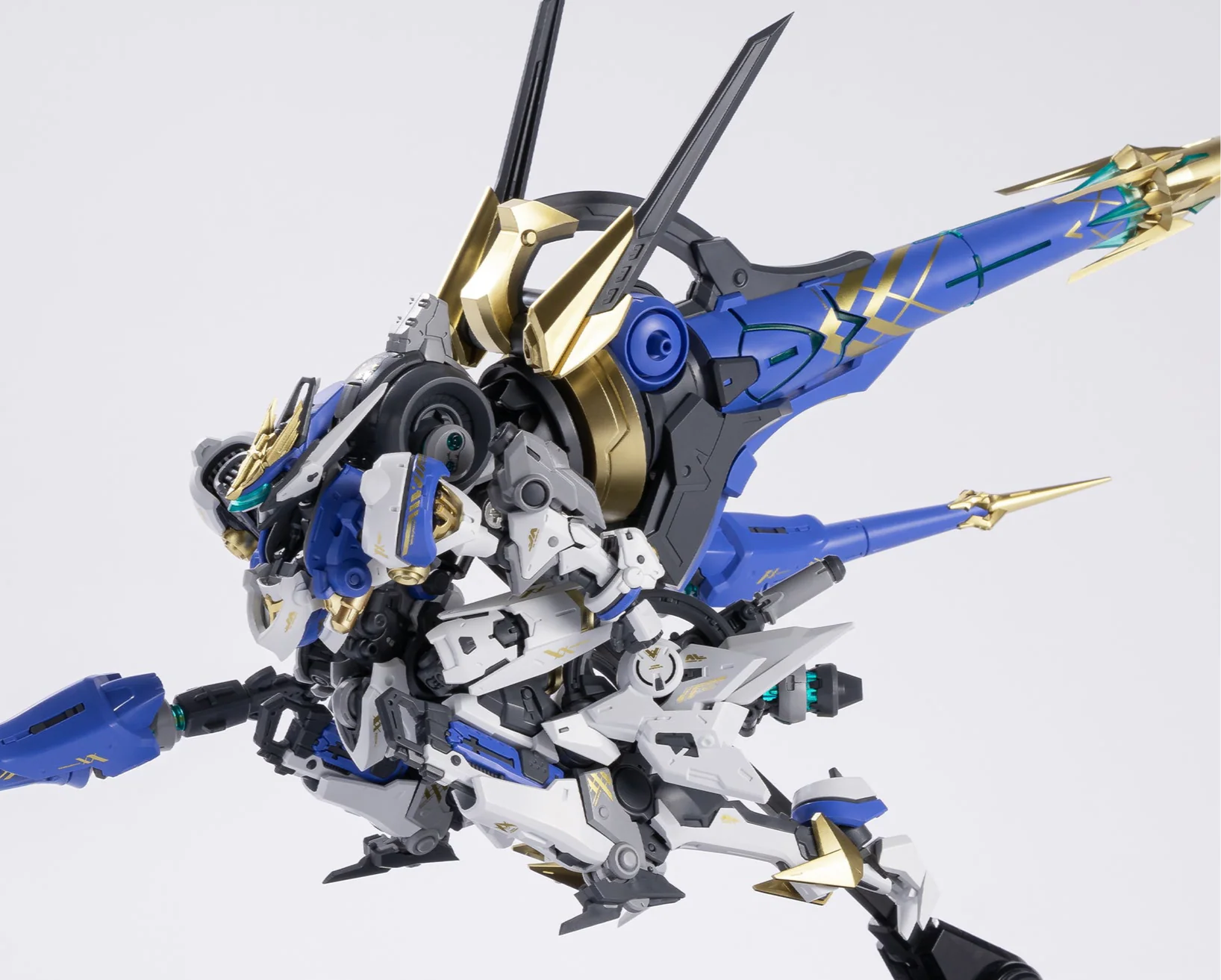 PRE-ORDER Howling Star x Earnestcore Craft Mecha God - Colada Armor Model Kit