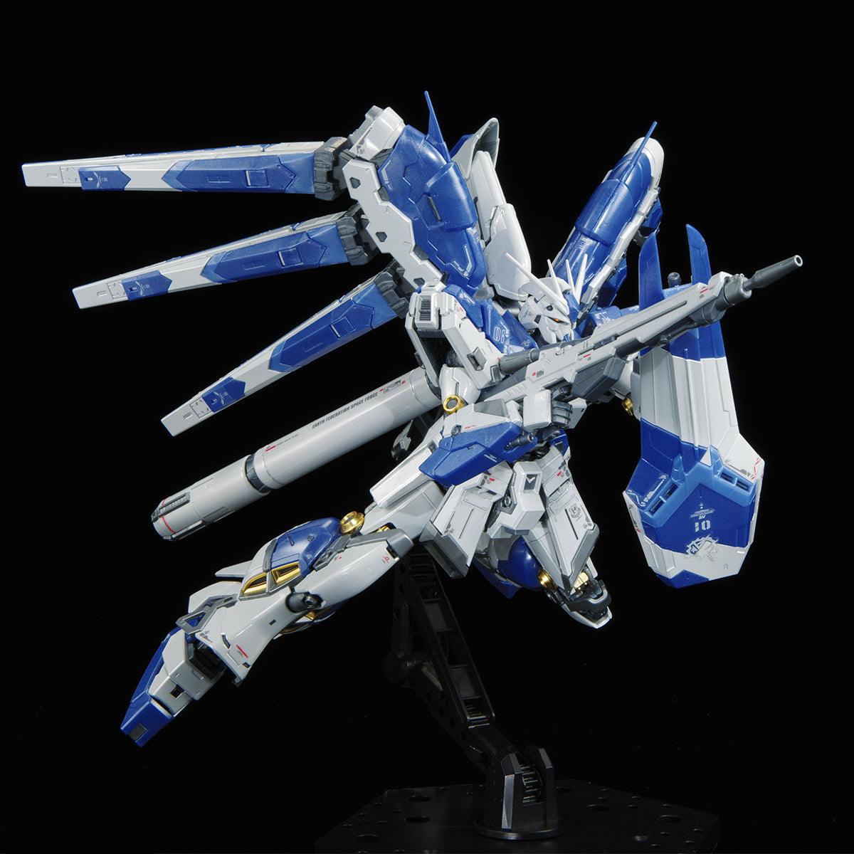 Bandai RG 1/144 Hi-ν nu Gundam [Titanium Finish]