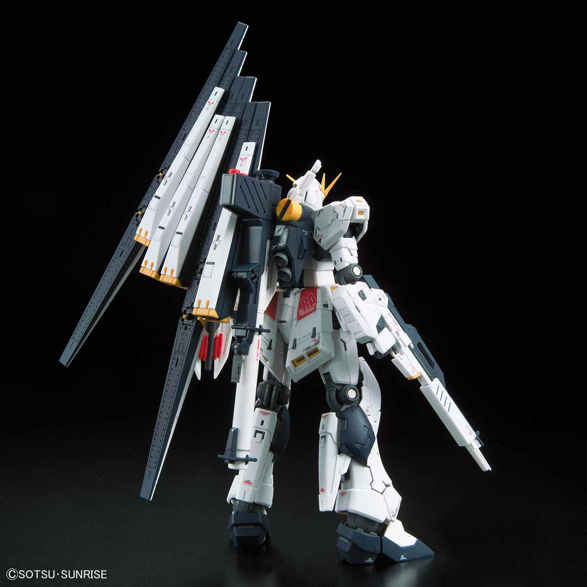 Bandai RG 32 1/144 RX-93 Nu Gundam